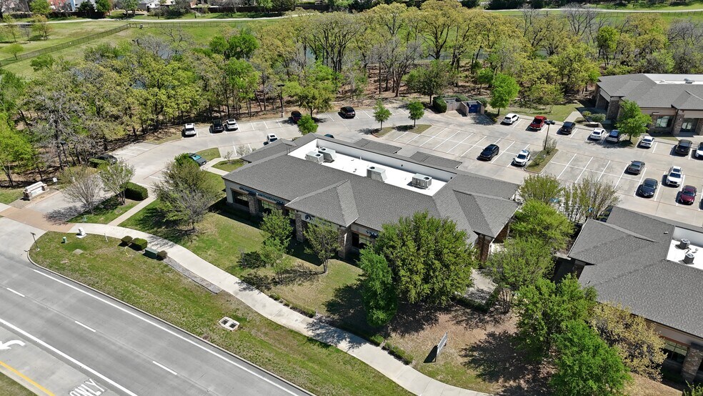 More Photos Of 3000 Village Pky, Highland Village Office For Sale