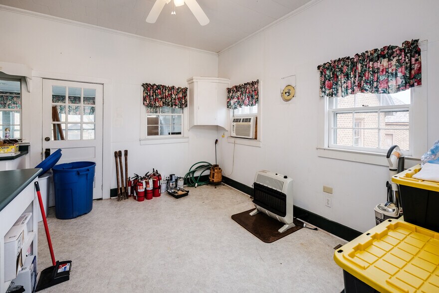 More Photos Of 163 Old Buncombe Rd, Union Specialty For Sale