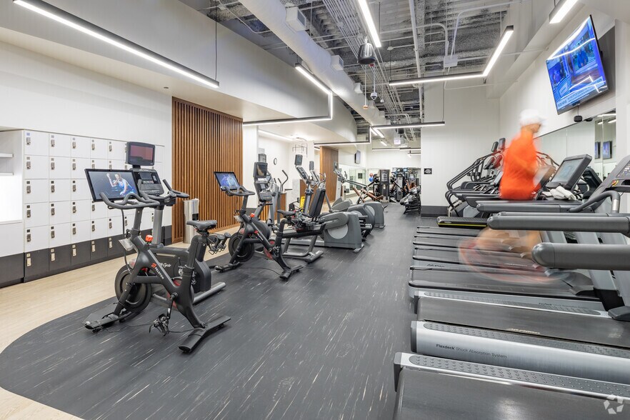 More Photos Of 190 S La Salle St, Chicago Office For Lease