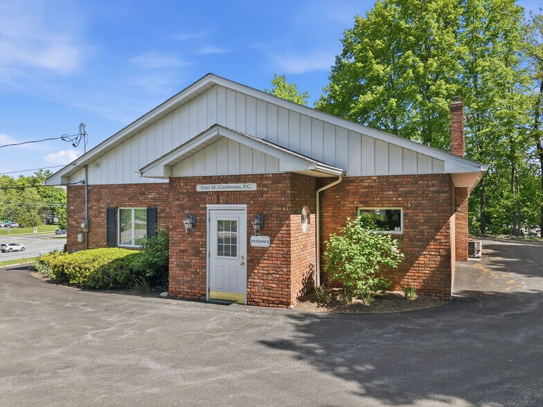 More Photos Of 1 N Roberts Rd, Highland Office For Sale