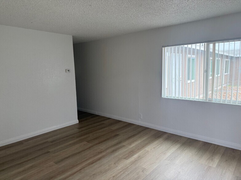 More Photos Of 900-1208 E Carey Ave, North Las Vegas Apartments For Sale