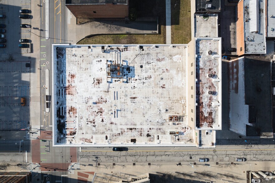 More Photos Of 600 N Jefferson St, Toledo Office For Lease