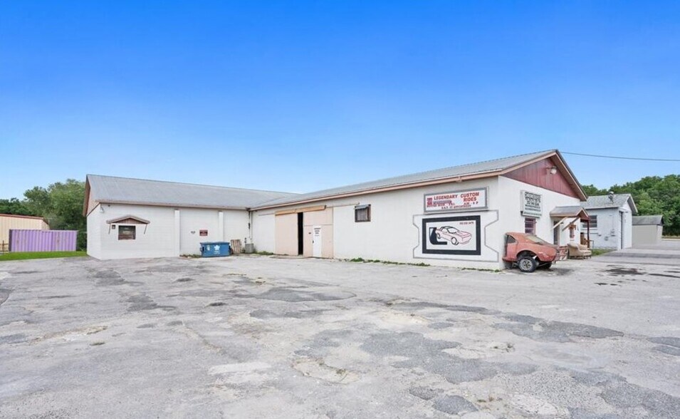 More Photos Of 3297 Princeton Rd, Brooksville Warehouse For Sale
