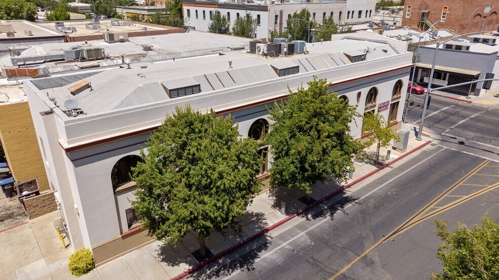 More Photos Of 119 S Locust St, Visalia Medical For Sale