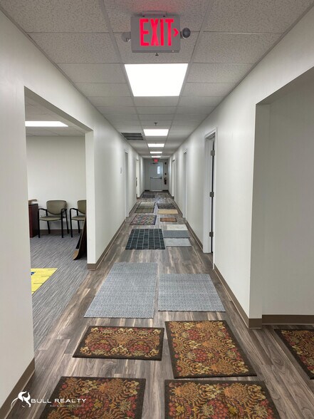 More Photos Of 210 E Lukken Industrial Dr, Lagrange Warehouse For Lease