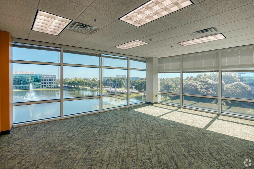 More Photos Of 4925 Independence Pky, Tampa Office For Lease