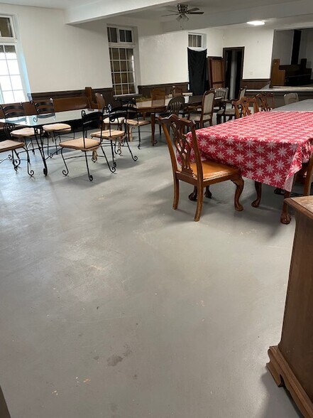 More Photos Of 315 N Sierra Nevada St, Stockton Religious Facility For Lease