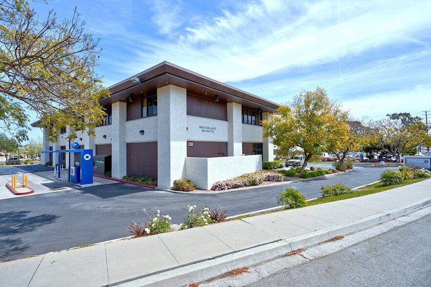 More Photos Of 310 S Wells Rd, Ventura Bank For Lease