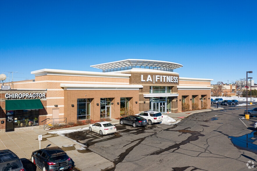 More Photos Of 1900-1940 E County Road D, Saint Paul Unknown For Lease