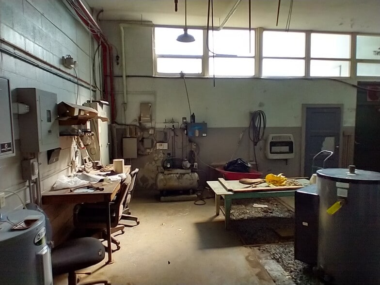 More Photos Of 662 Airport Rd, Punxsutawney Self Storage For Sale