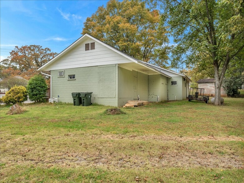 More Photos Of 1209 Ford Chapel Rd, Harvest General Retail For Sale