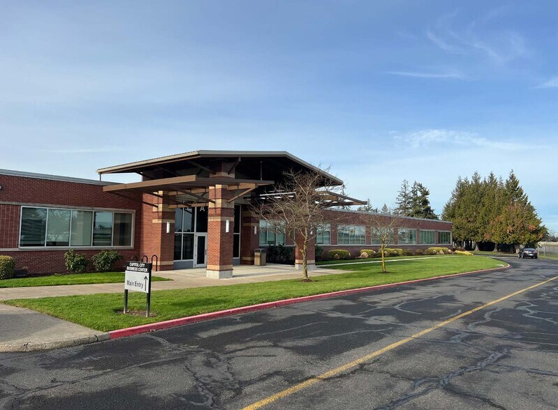 More Photos Of 4600 25th Ave NE, Salem Office For Lease