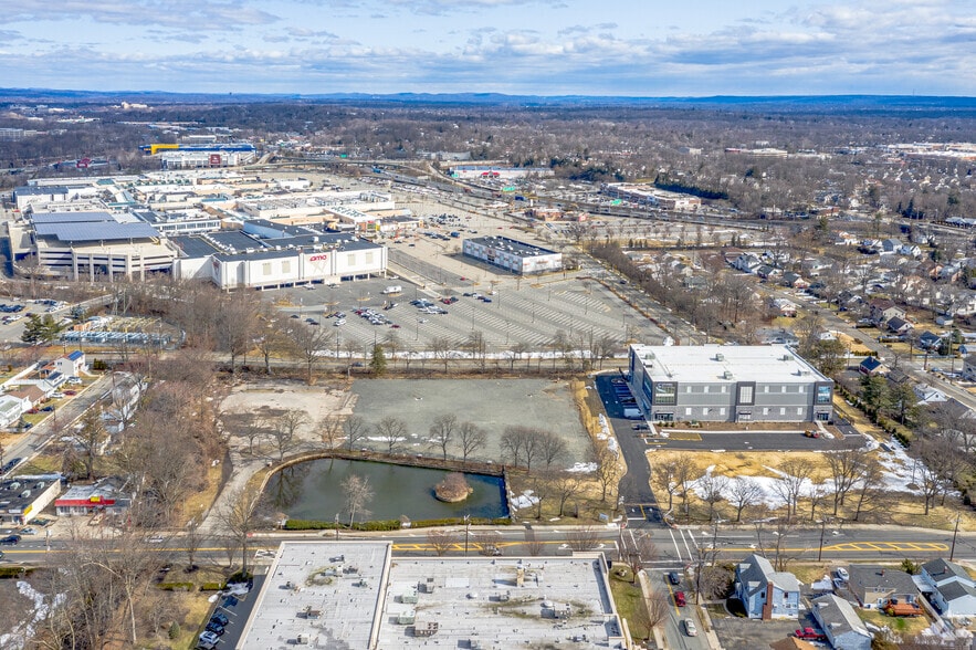 More Photos Of 120 Passaic St, Rochelle Park Land For Lease