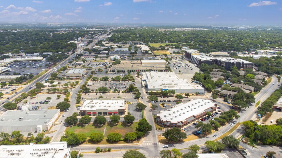 More Photos Of 2525 Anderson Ln W, Austin Unknown For Lease