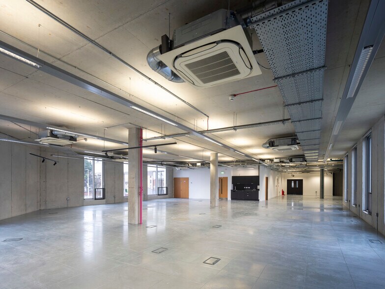 More Photos Of 360 N Coit St, Florence Flex For Lease