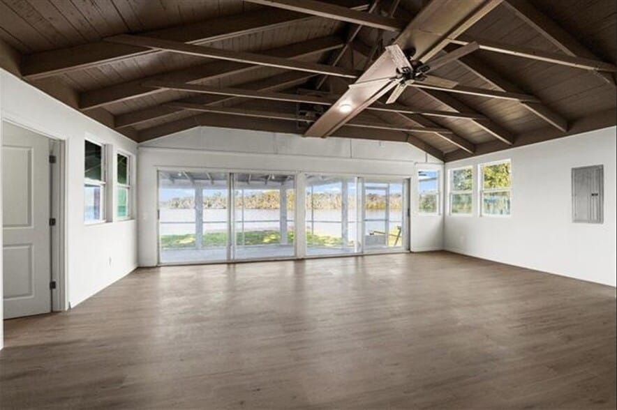 More Photos Of 13555 County Road 13 N, Saint Augustine Specialty For Lease