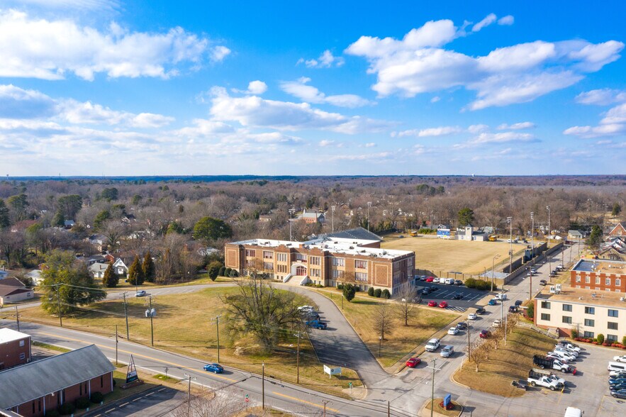 More Photos Of 1201 W City Point Rd, Hopewell Multifamily For Sale