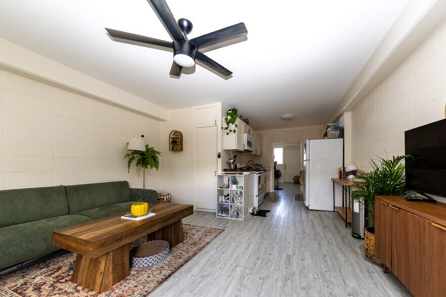 More Photos Of 3427 Waialae Ave, Honolulu Storefront Retail Residential For Sale