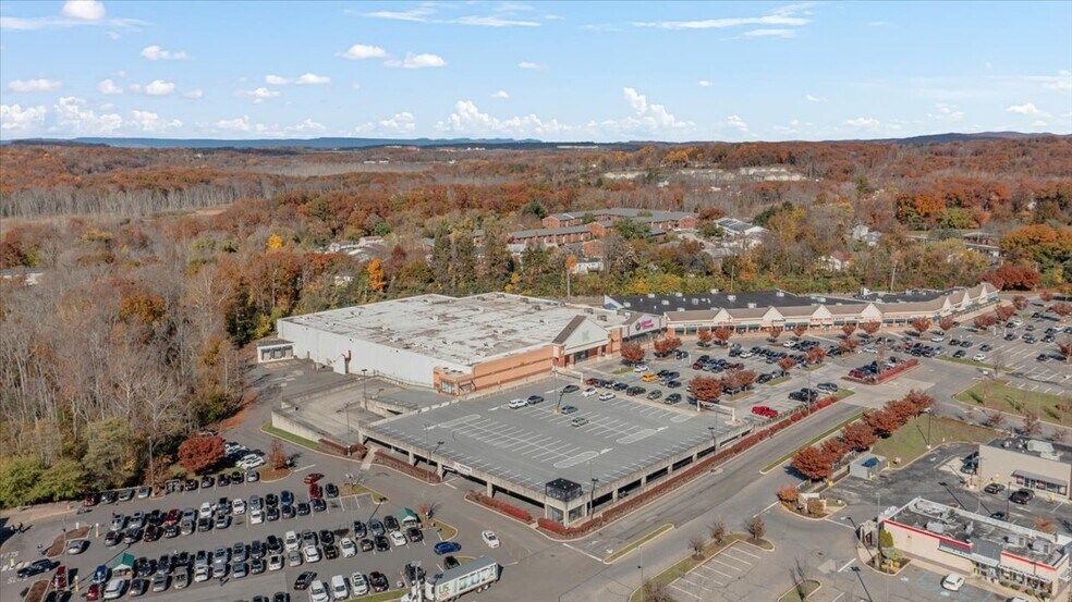 More Photos Of 374 Windsor Hwy, Vails Gate Unknown For Lease