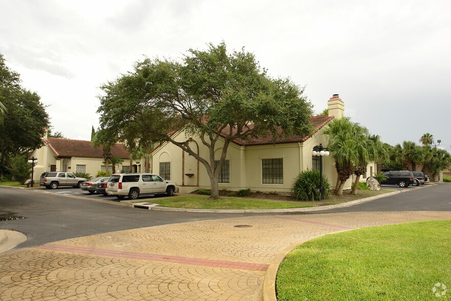 More Photos Of 6000 S Staples St, Corpus Christi Medical For Lease