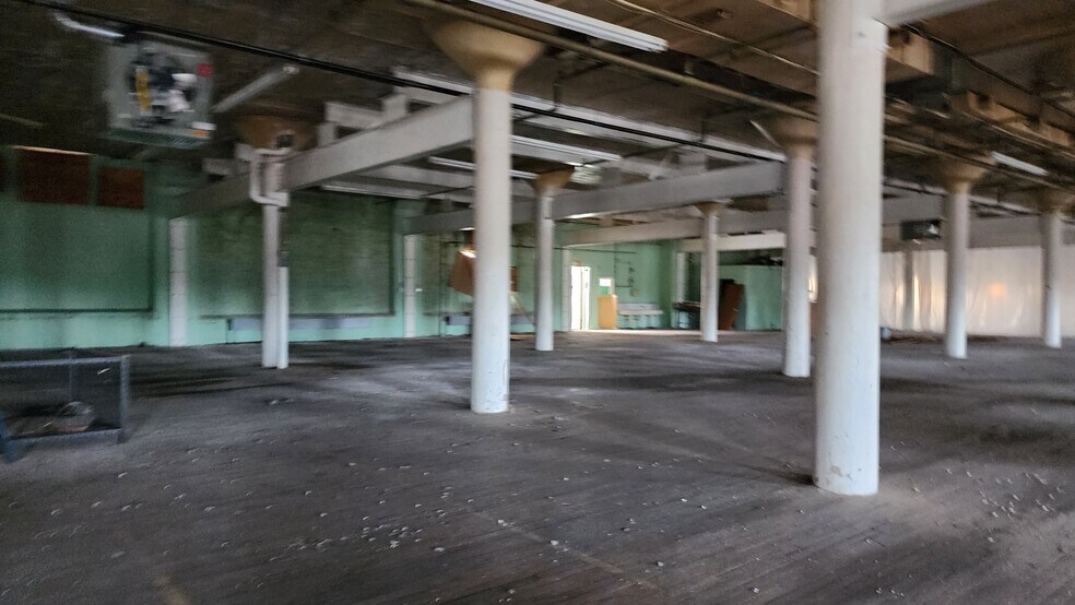 More Photos Of 100 E Diamond Ave, Hazleton Warehouse For Sale