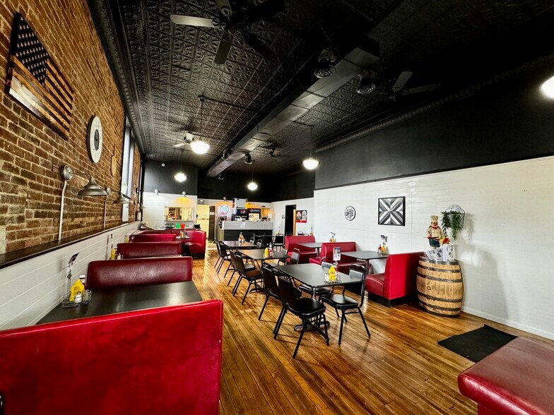 More Photos Of 134 E Market St, Colchester Restaurant For Sale