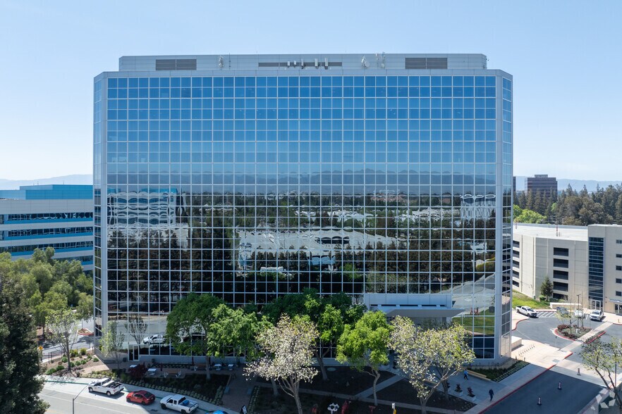 More Photos Of 2350 Mission College Blvd, Santa Clara Office For Lease