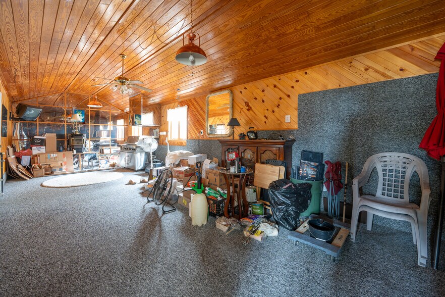 More Photos Of 608 N Chestnut St, Derry Restaurant For Sale