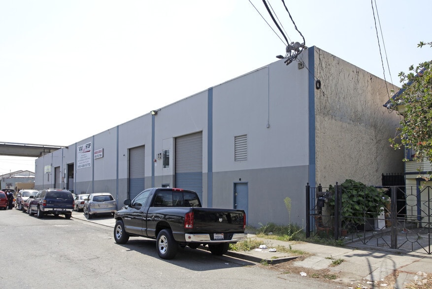 More Photos Of 1021-1039 45th Ave, Oakland Warehouse For Lease
