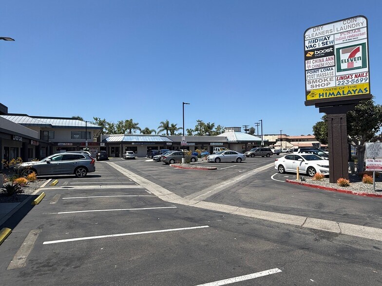 More Photos Of 3175-3185 Midway Dr, San Diego Storefront For Lease