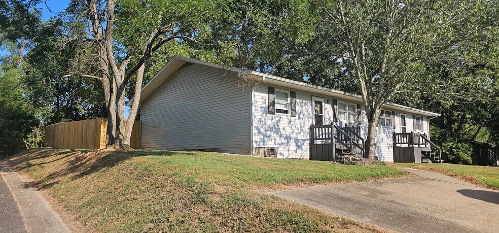 More Photos Of 1801 Ridgewood Dr, Murray Specialty For Sale
