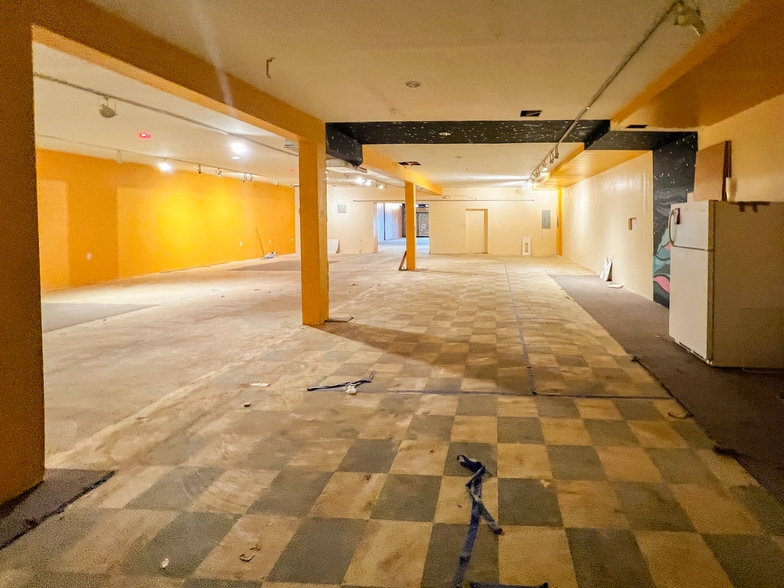 More Photos Of 1300 S Main St, Las Vegas Freestanding For Lease