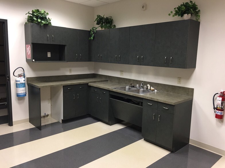 More Photos Of 1941 Frank Scott Pky, Shiloh Medical For Lease