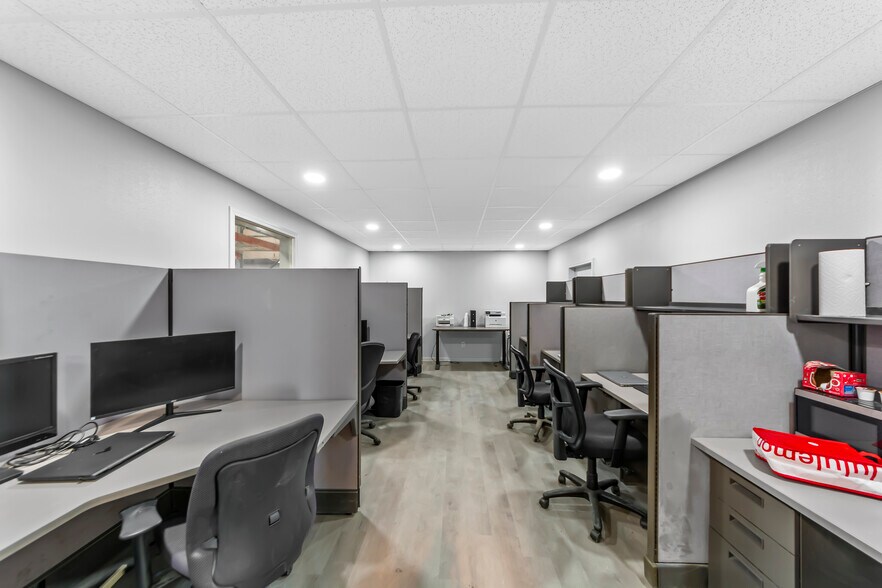 More Photos Of 24 Decker Ct, Wylie Warehouse For Lease