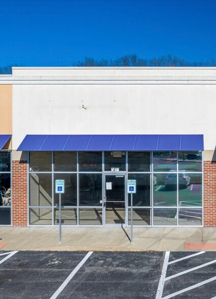 More Photos Of Armour, North Kansas City Unknown For Lease