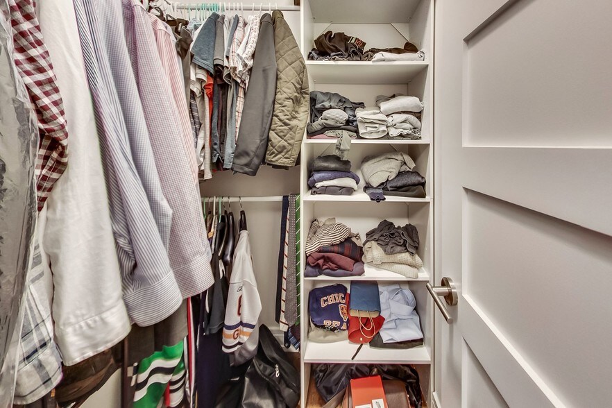 More Photos Of 2636 N Lincoln Ave, Chicago Apartments For Lease