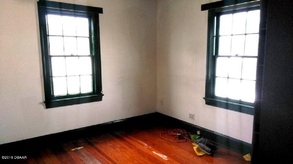 More Photos Of 429 N Ridgewood Ave, Daytona Beach Office For Sale