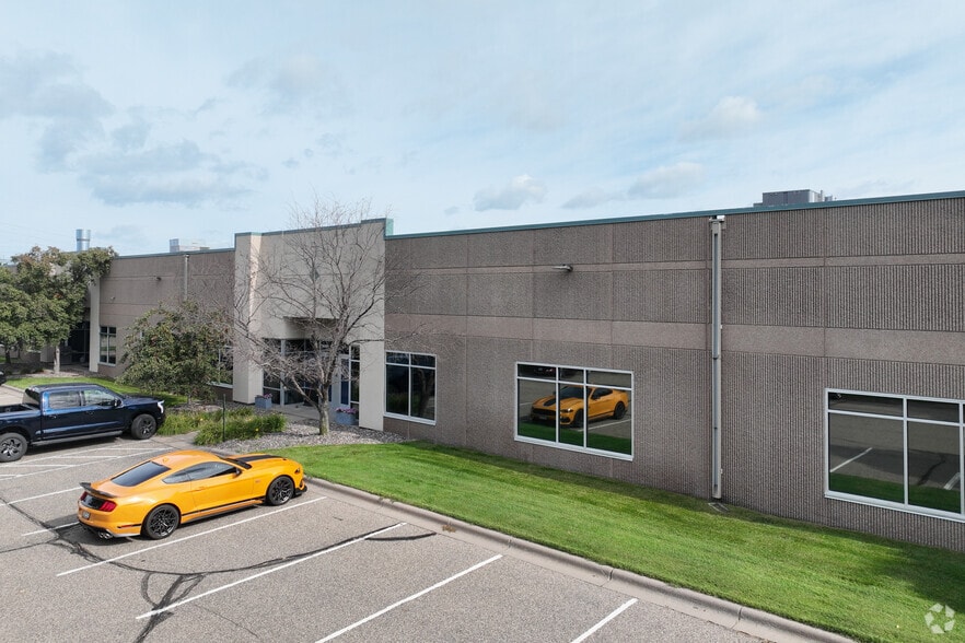 Primary Photo Of 17834 Industrial Cir NW, Elk River Warehouse For Lease