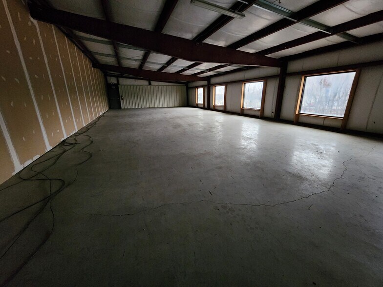 More Photos Of 444 Railroad Ave, Camp Hill Warehouse For Lease