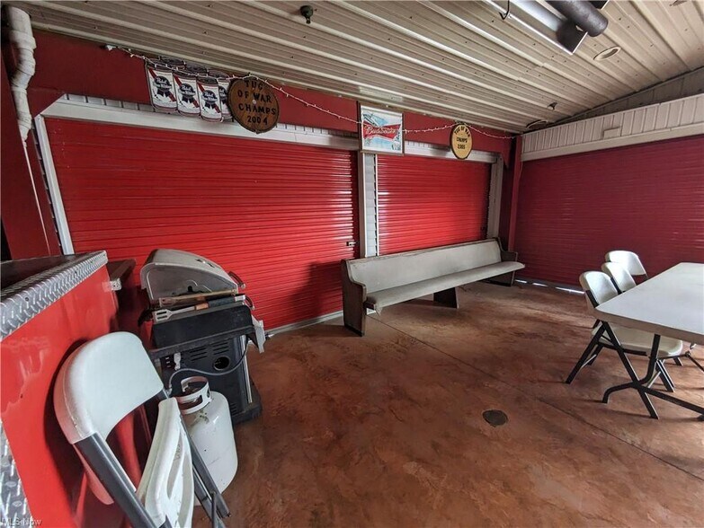 More Photos Of 1851 S Broadway, Geneva Bar For Sale