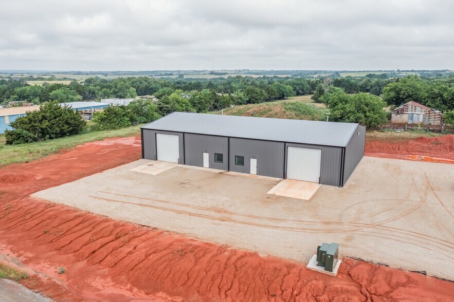 More Photos Of 5286 NE Highway 33, Guthrie Warehouse For Sale