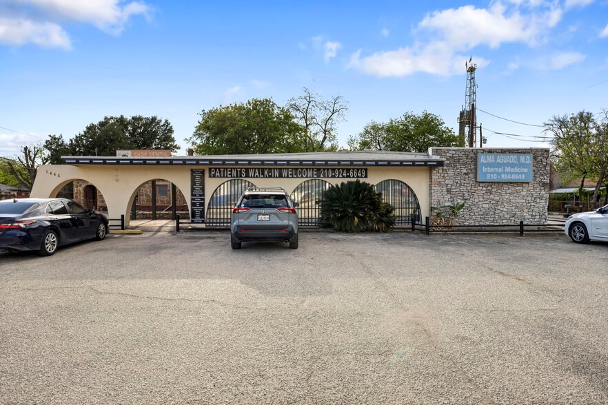 More Photos Of 1445 Somerset Rd, San Antonio Medical For Sale