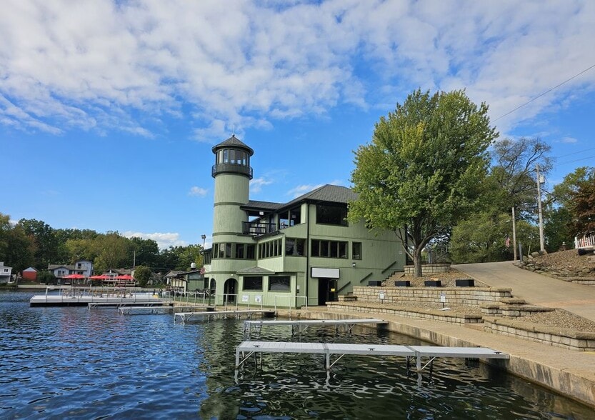 More Photos Of , Akron General Retail For Sale