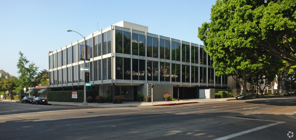More Photos Of 572 E Green St, Pasadena Office For Lease