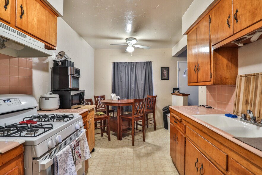 More Photos Of 310 W Mountain View Ave, Glendora Apartments For Sale