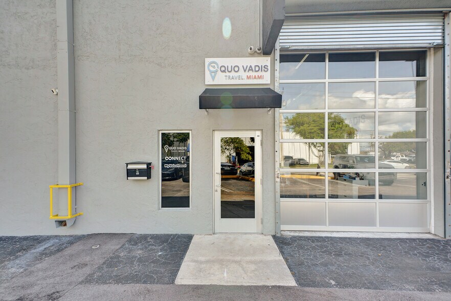 More Photos Of 5705-5785 NW 84th Ave, Miami Warehouse For Lease