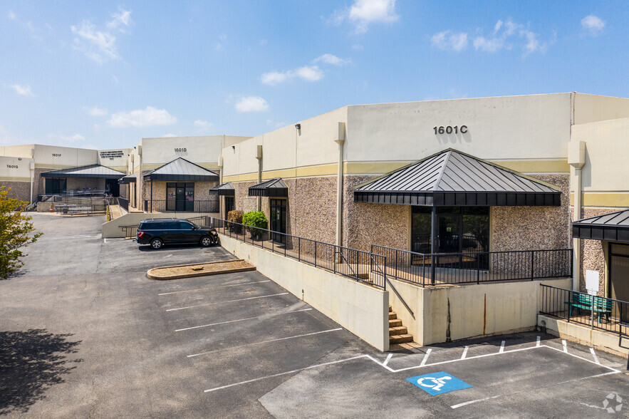 Primary Photo Of 1601 Rutherford Ln, Austin Warehouse For Lease