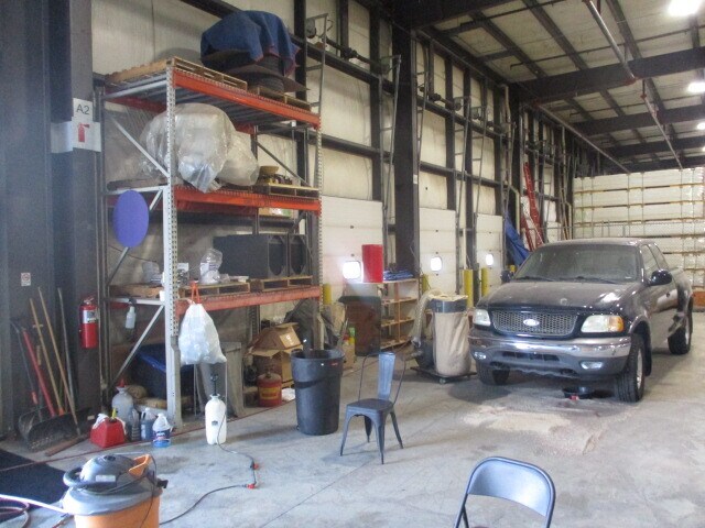 More Photos Of 8191 Logistic Dr, Zeeland Distribution For Lease