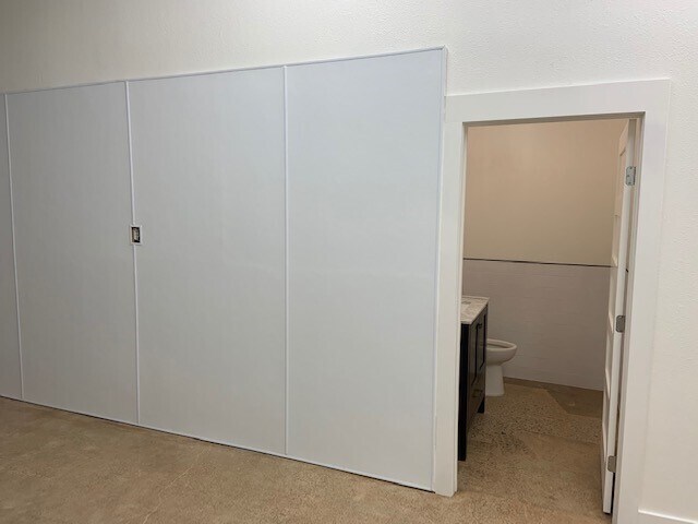 More Photos Of 1352 Chemical St, Dallas Flex For Lease