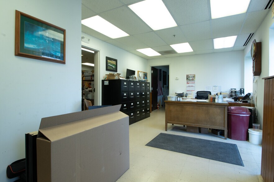 More Photos Of 507 Demoss Ave, Arcadia Industrial For Sale